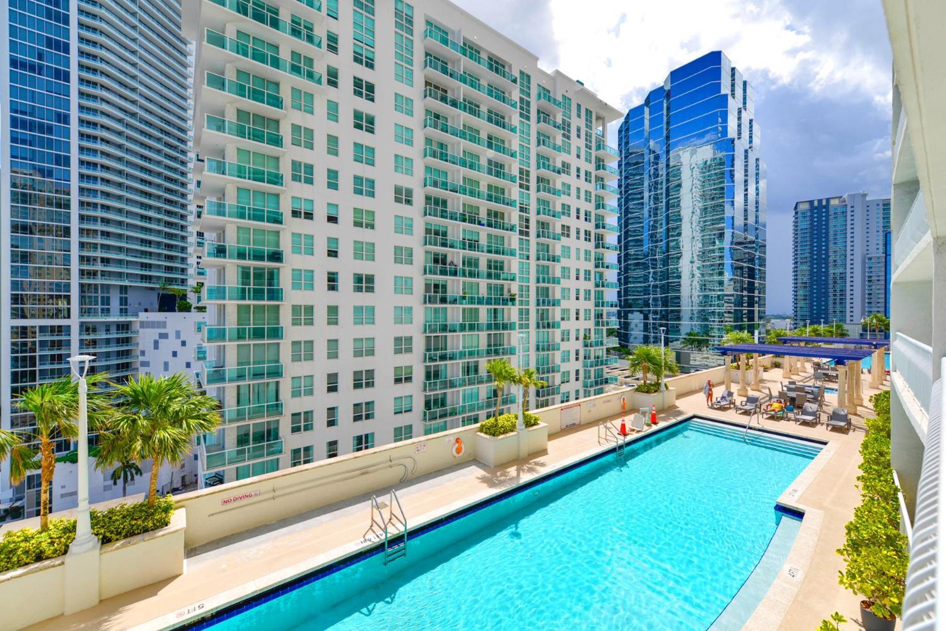 Apartment Elegant 2br Retreat Brickell